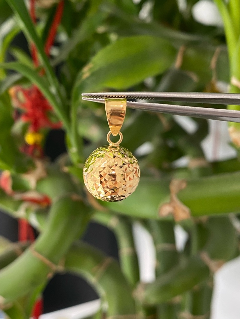 18K Yellow Gold Diamond Cut Ball Pendant